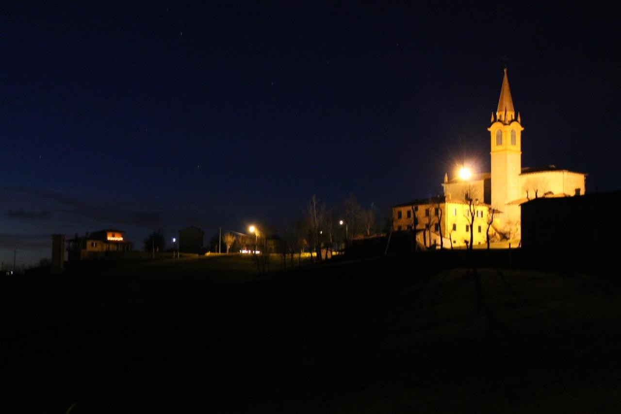 Locanda Del Sole Montese Buitenkant foto